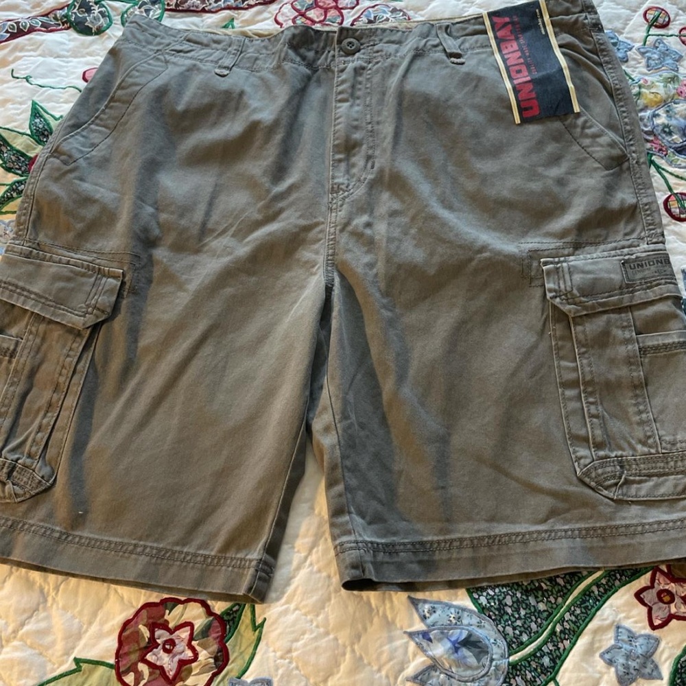 Unionbay Men's Khaki Cargo Shorts Size 42 New With Tags